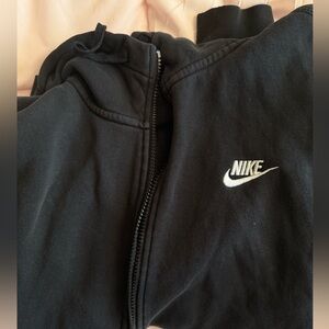 good quality, brand new , just has a visible bleach stain .